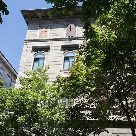 Centro Citta Teatro Hotel Trieste Ngoại thất bức ảnh