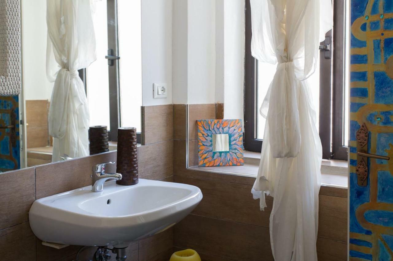 Centro Citta Teatro Hotel Trieste Ngoại thất bức ảnh