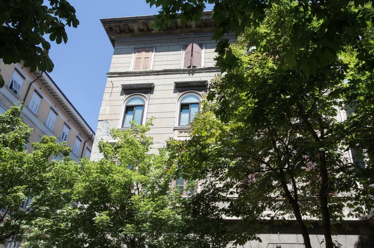 Centro Citta Teatro Hotel Trieste Ngoại thất bức ảnh
